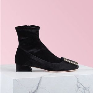 Roger Vivier Tres Vivier Velvet Bootie